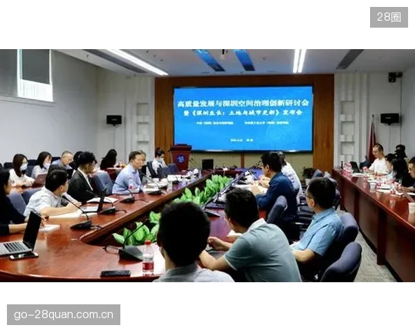创新的惰性正在蔓延：多数项目倾向于直接复制“成功案例”的监测方案，而放弃了针对体育馆特定造型、地理气候进行方案优化的宝贵机会
